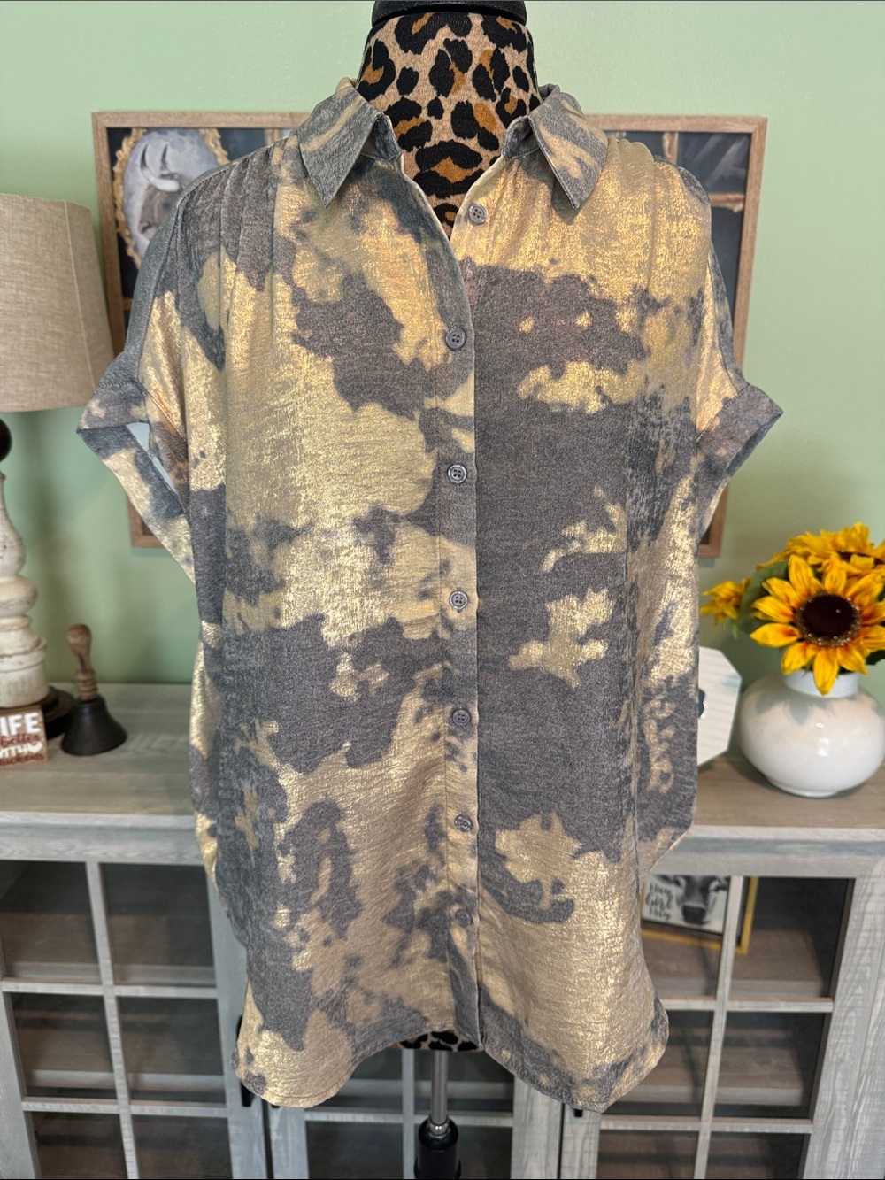 Jodifl Metallic Gold & Charcoal Button-Up Shirt sz L